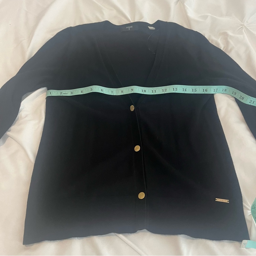 T Tahari long sleeve cardigan v neck black gold buttons XS - Picture 2 of 3